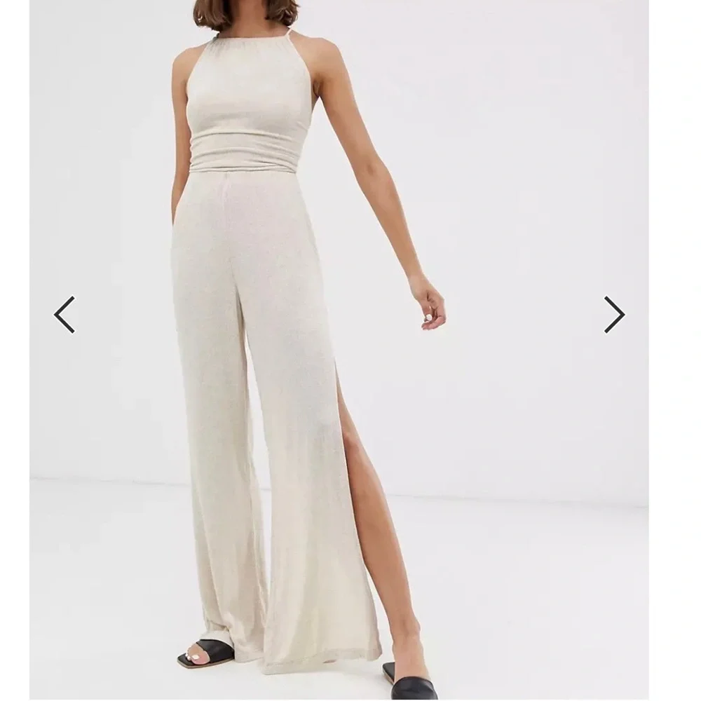 ~~ SOLD~~ ASOS DESIGN jumpsuit with split leg and rope tie back detail - Picture 2 of 9